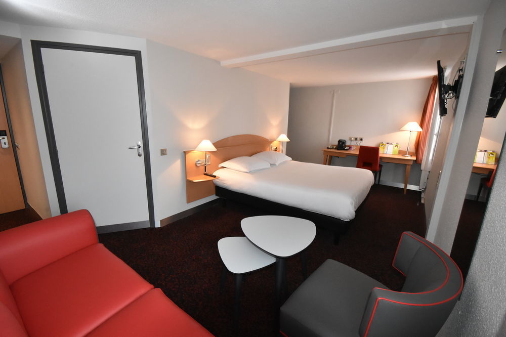 Logis Hotel L'Oree De Chartres - Barjouville Екстер'єр фото
